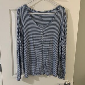 Arizona Jean Company Blue Striped Long Sleeve Tee